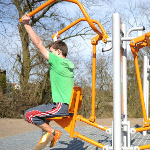 Buiten fitness toestel: Chest press 8 Versterk spieren en verbeter je conditie in de frisse buitenlucht.